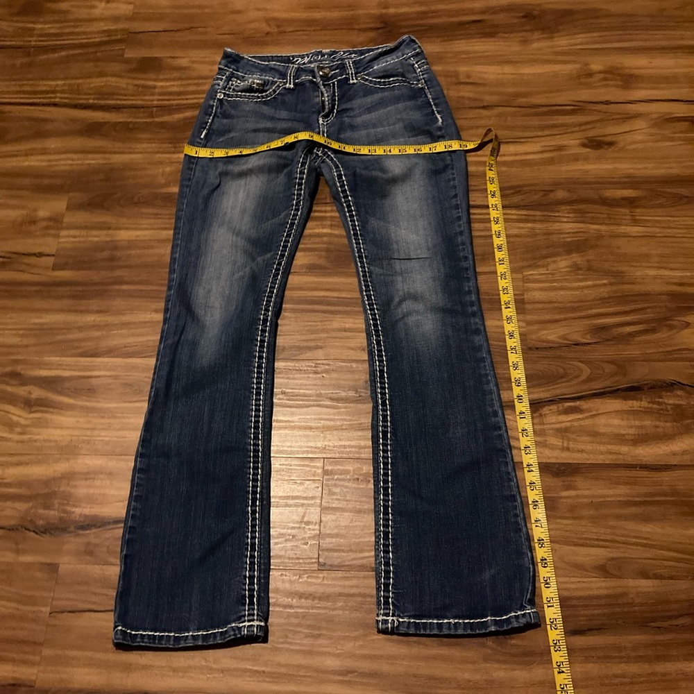 Woman’s Miss Chic, @ a size 9